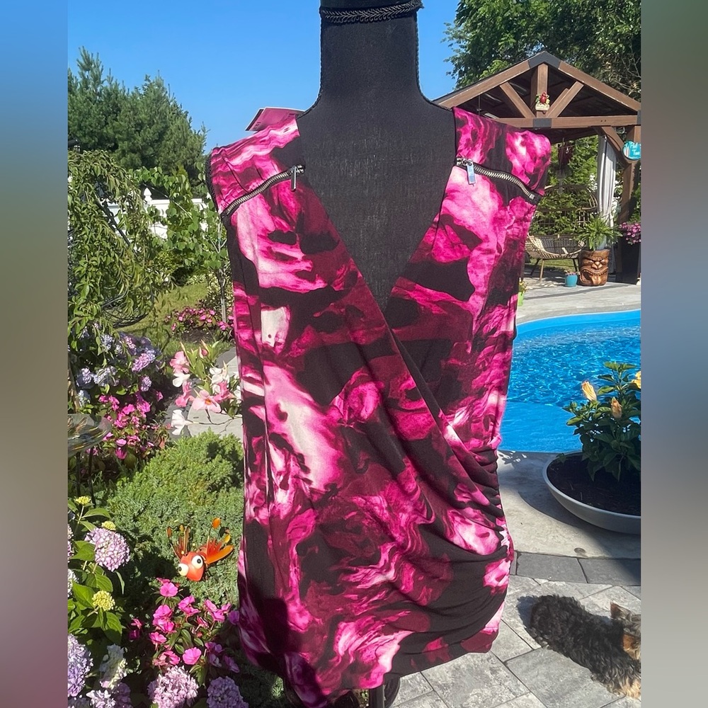 Premise Women's Fuschia Floral on Black Tank Top Size XL New with Tag
